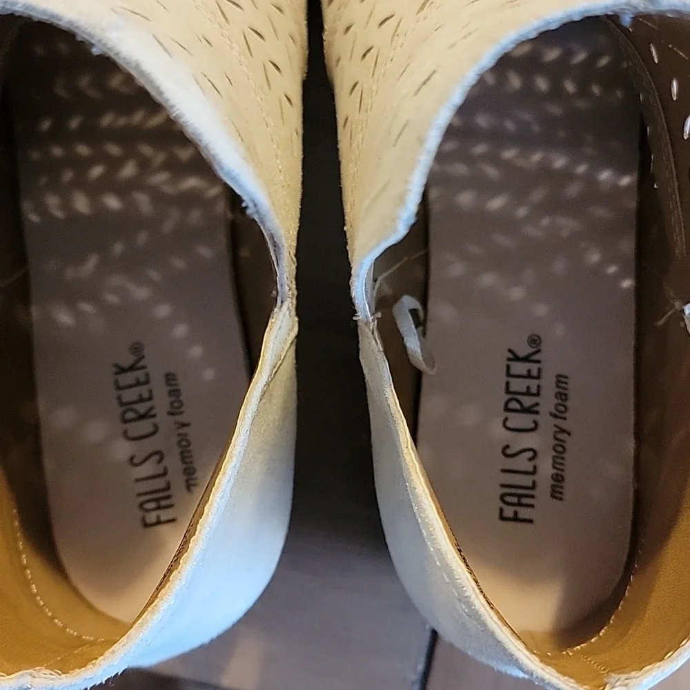 Booties - Picture 6 of 6